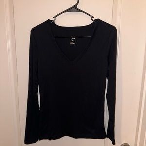 Black long sleeve t-shirt